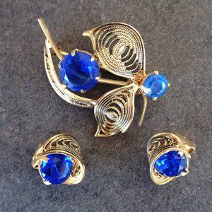 Vintage Gold tone Floral Brooch and Earring Set